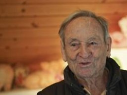 2e1ax_greenie_frontpage_berschti_gal_02